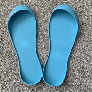 Mahabis Size 39 soles EUC